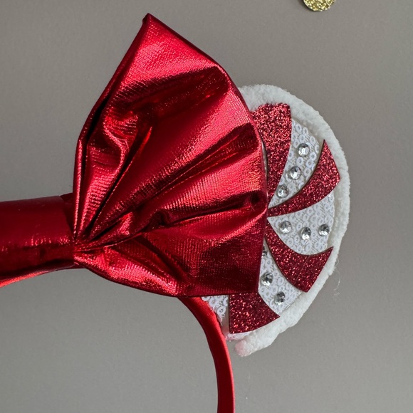 Peppermint Candy Minnie Mouse Headband – Sweet Holiday Style - Picture 4 of 6